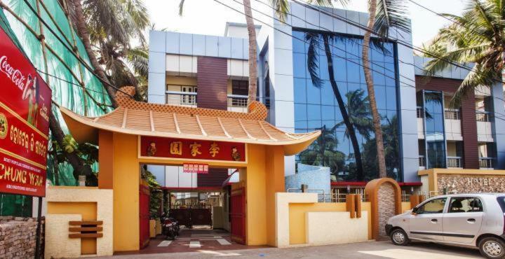 Hotel Lee Garden Puri Buitenkant foto